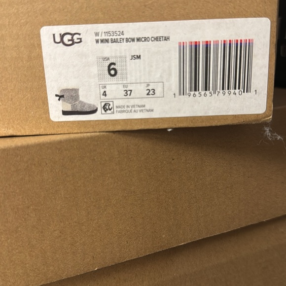 UGG MICRO CHEETAH NEW W/π¦ - Picture 13 of 13